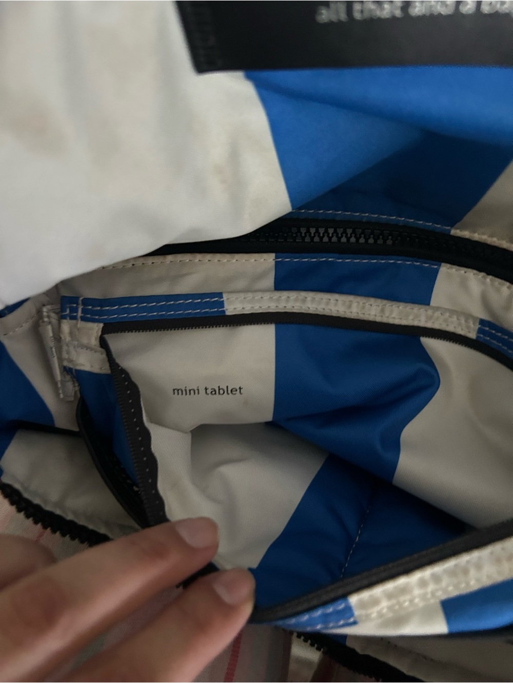 Lululemon Go Lightly Bage - Picture 5 of 9